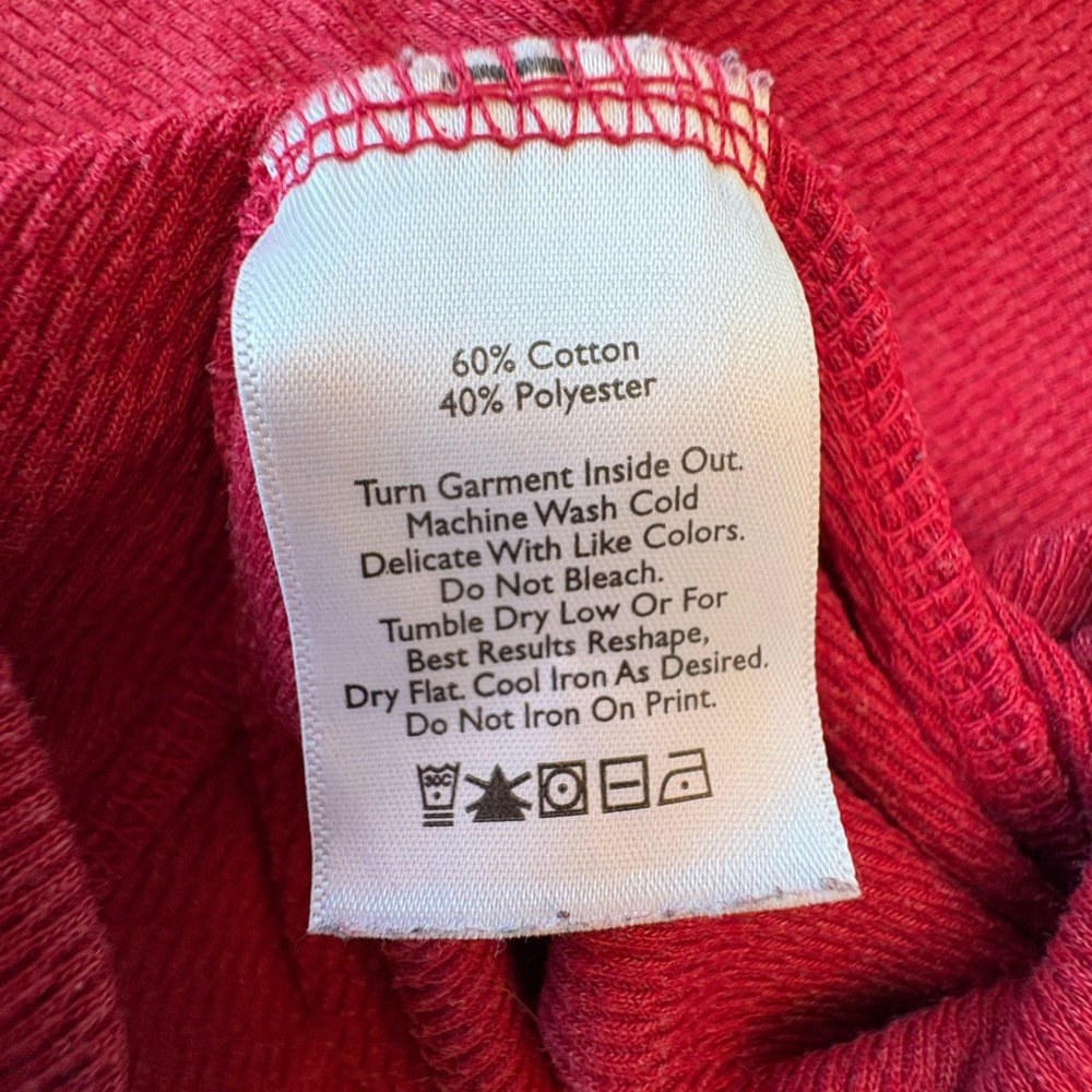 Eddie Bauer.  Red Waffle Knit with Patterned Design Buttons. - Picture 4 of 4